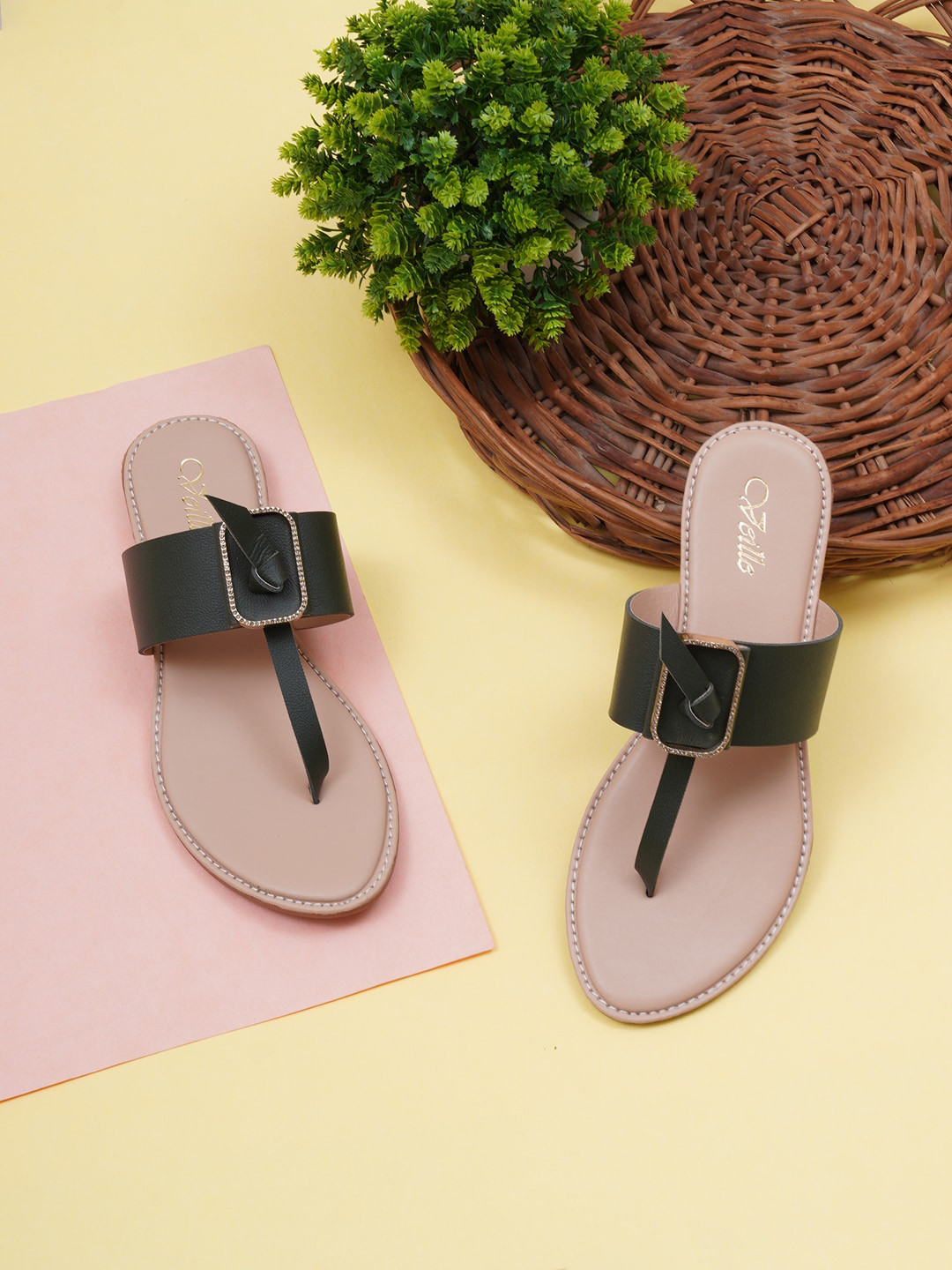 

VEILLE Women Green T-Strap Flats