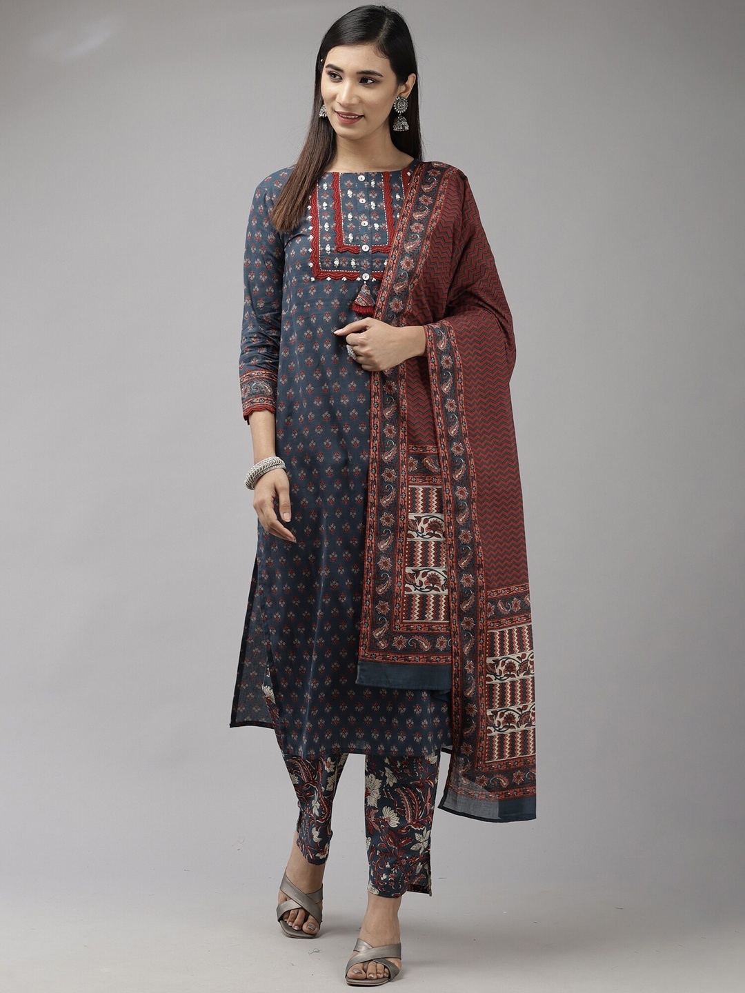 

Indo Era Women Blue Floral Printed Straight Kurta with Trousers & With Dupatta