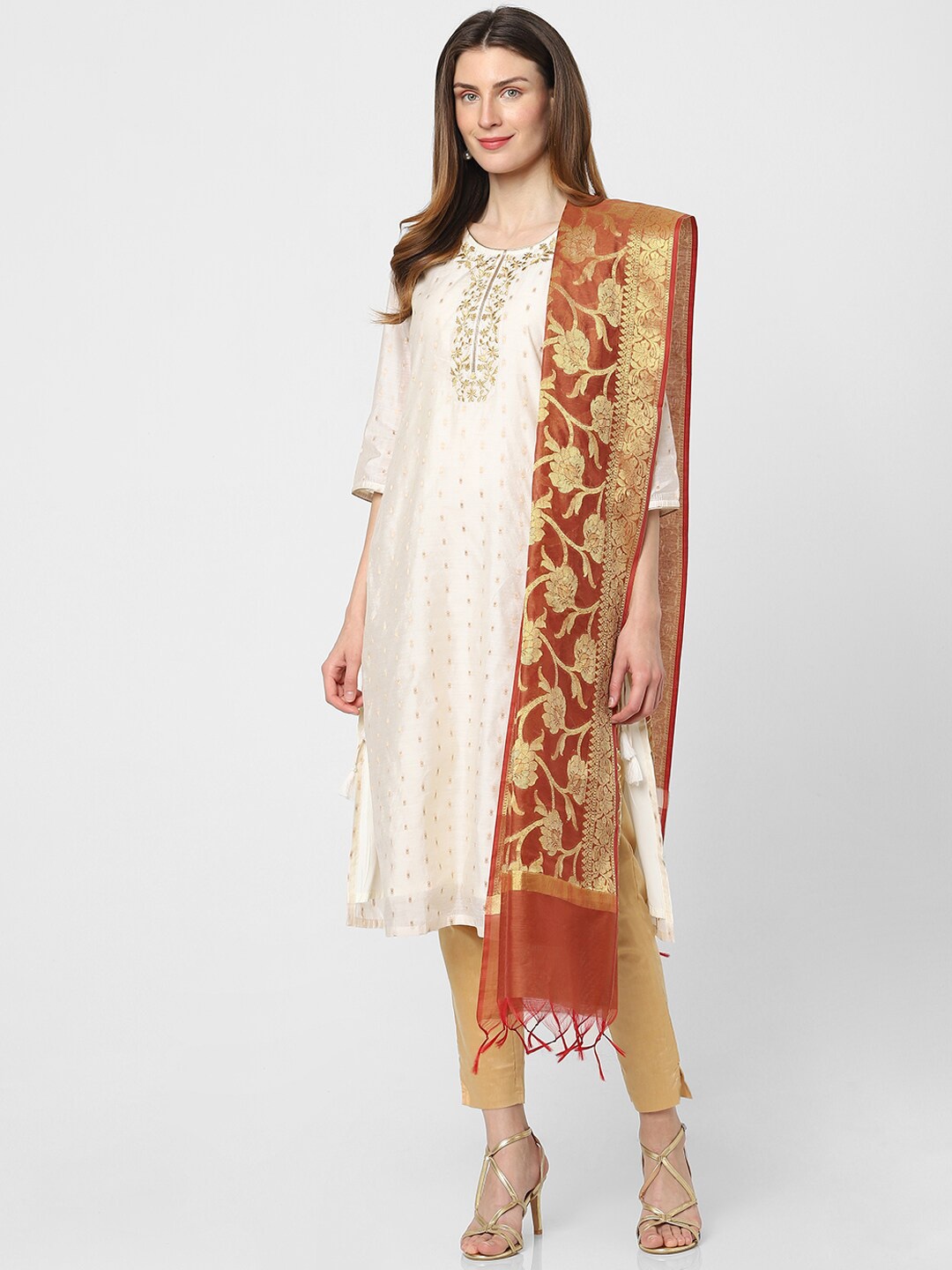 

Indifusion Floral Motifs Woven Design Tasselled Dupatta, Rust