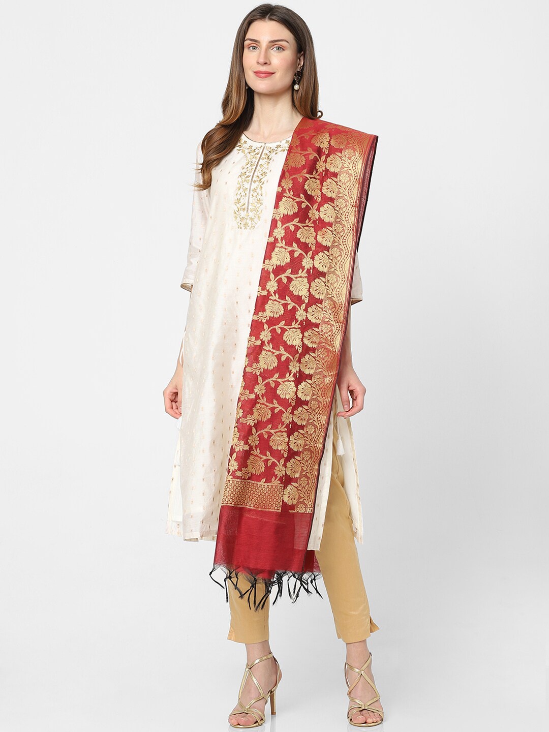 

Indifusion Floral Motifs Woven Design Tasselled Dupatta, Red