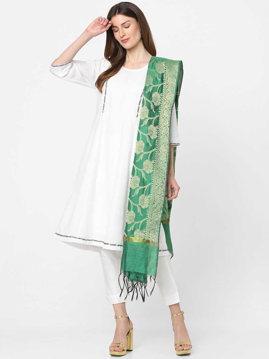 

Indifusion Floral Motifs Woven Design Tasselled Dupatta, Green