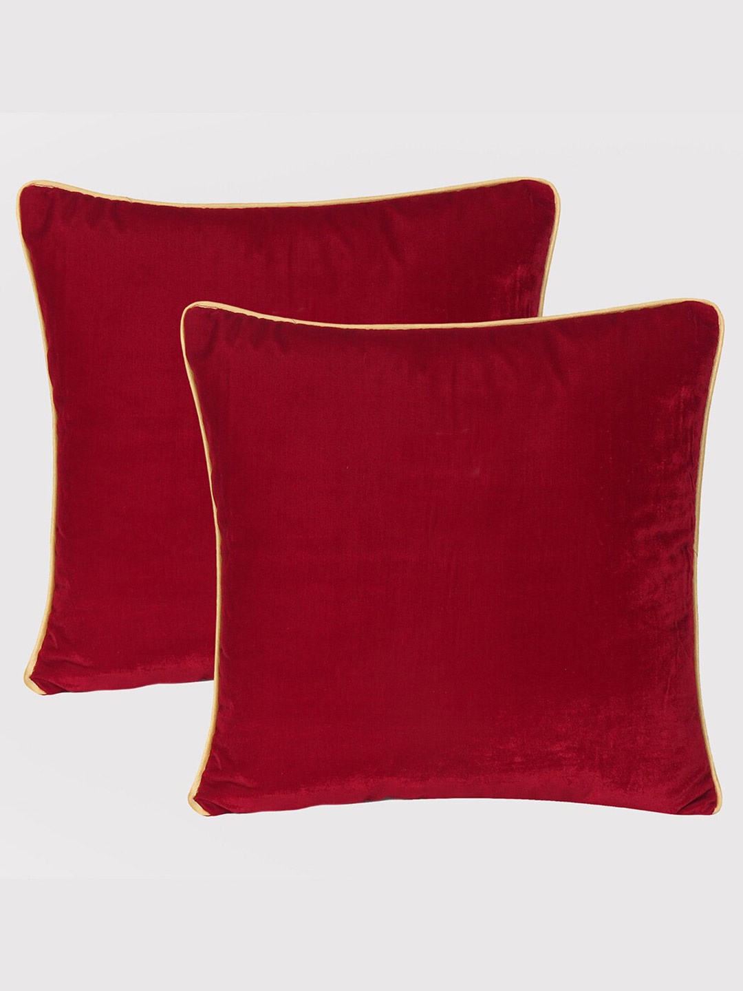 

OUSSUM Maroon & Gold-Toned Set of 2 Velvet Square Cushion Covers