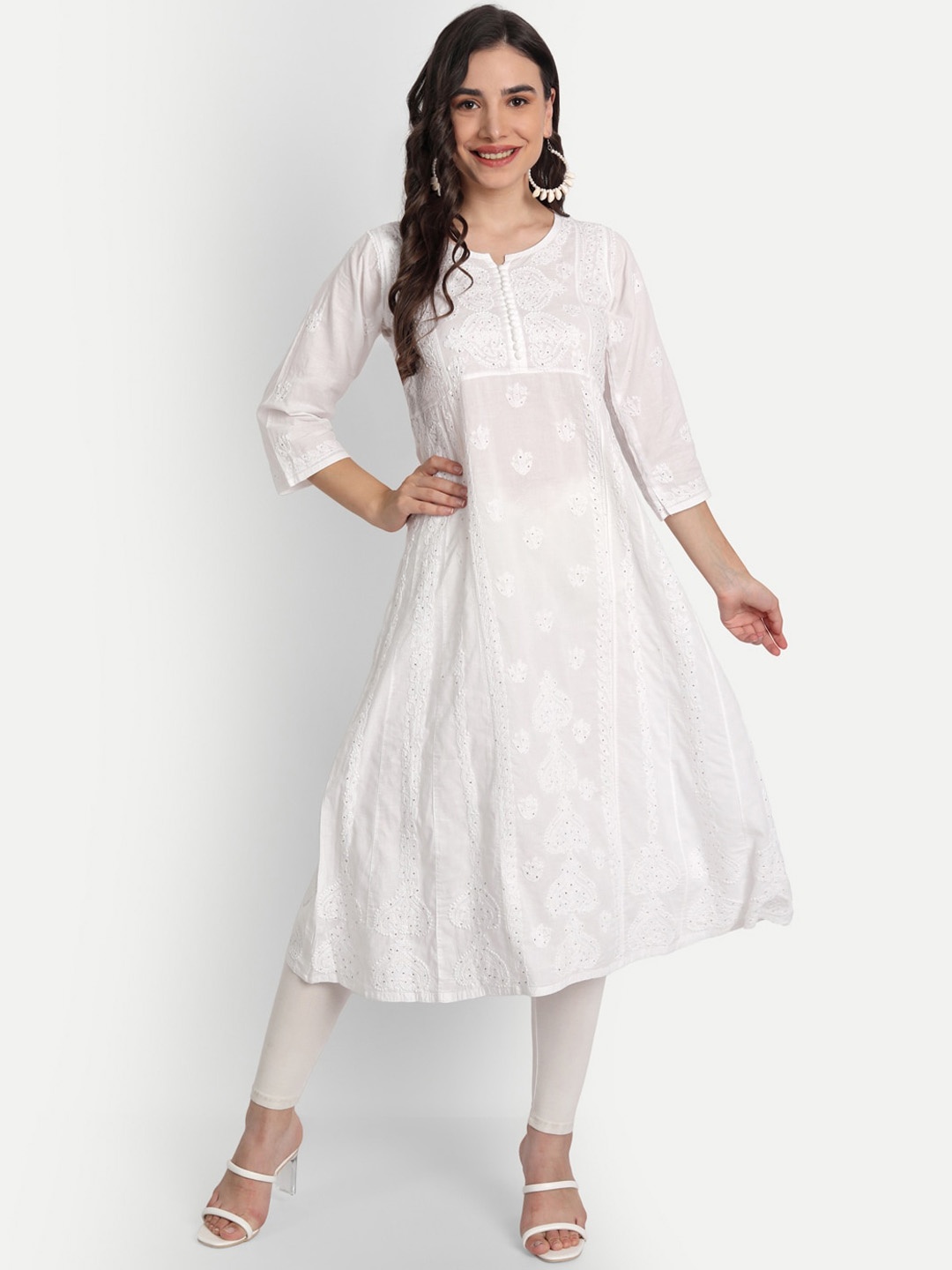 

Indiankala4u Women White Ethnic Motifs Embroidered Thread Work Anarkali Kurta