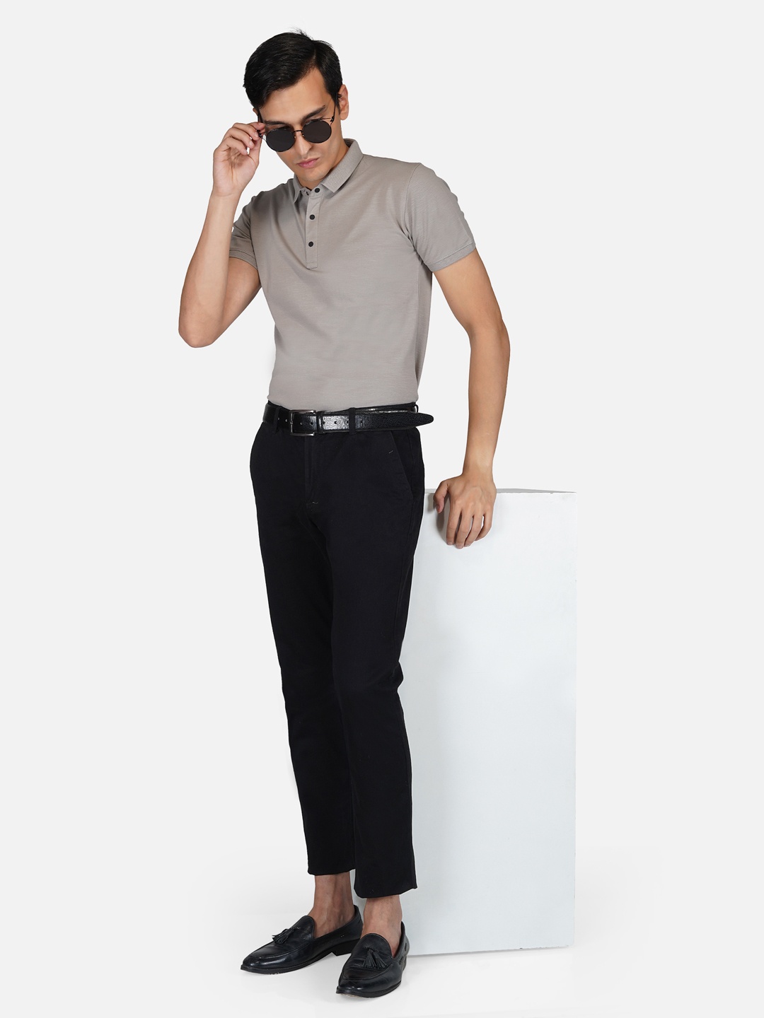 

Tinted Men Grey Polo Collar T-shirt