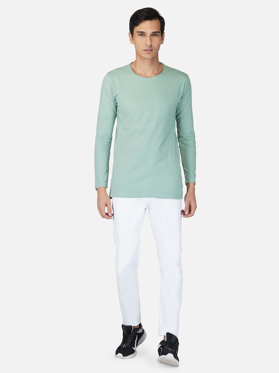 

Tinted Men Green Raw Edge Slim Fit T-shirt
