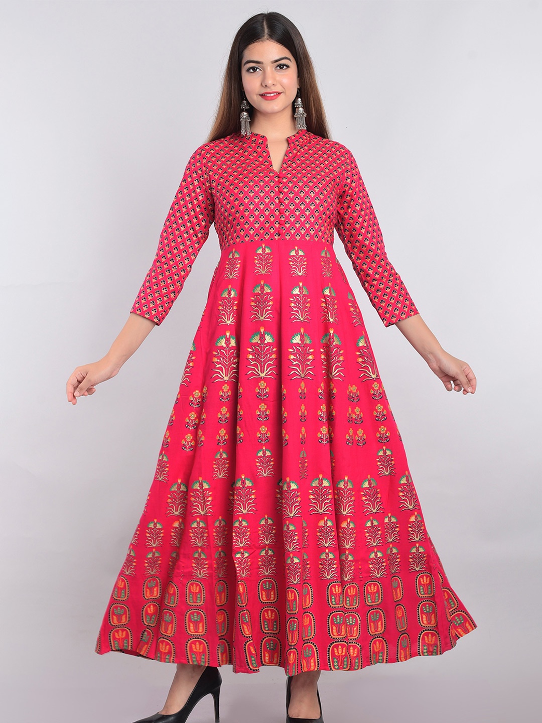 

METRO-FASHION Women Pink & Blue Ethnic Motifs Printed Floral Anarkali Kurta