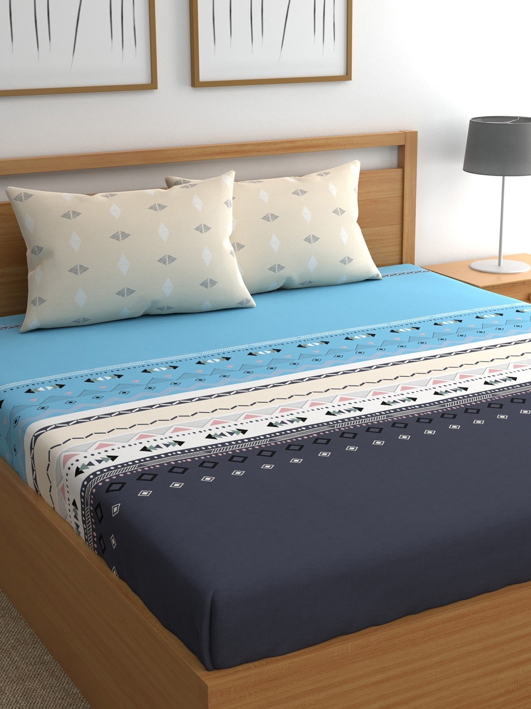 

CHHAVI INDIA Blue & Off White Geometric 210 TC Queen Bedsheet with 2 Pillow Covers