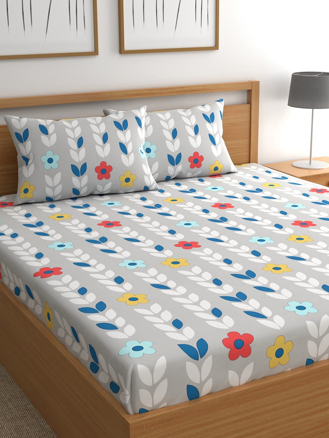 

CHHAVI INDIA Grey & Blue Floral 210 TC Queen Bedsheet with 2 Pillow Covers