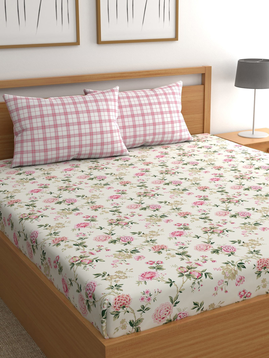 

CHHAVI INDIA Pink & White Floral 210 TC Queen Bedsheet with 2 Pillow Covers