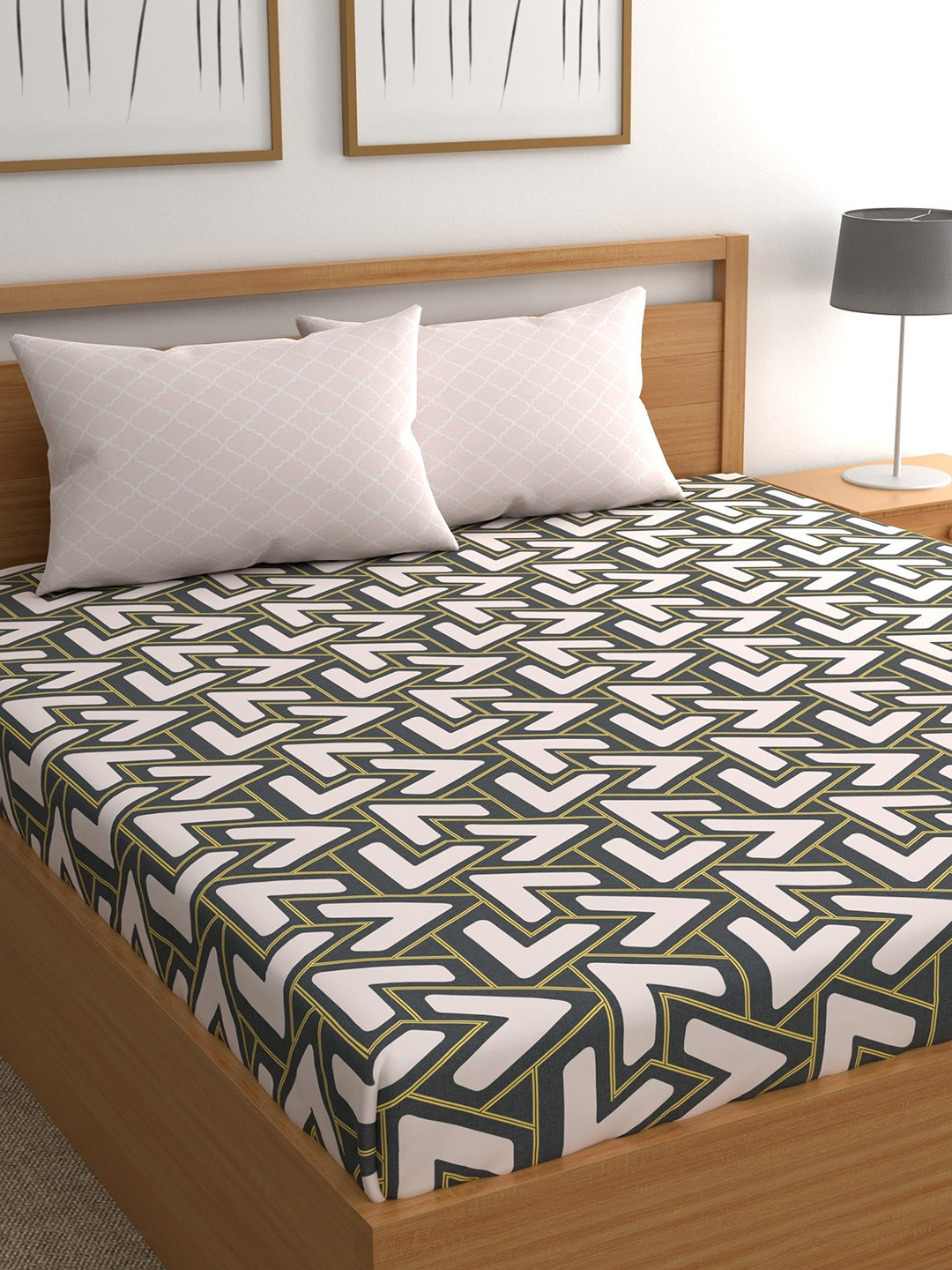 

CHHAVI INDIA Grey & White Geometric 210 TC Cotton Queen Bedsheet with 2 Pillow Covers
