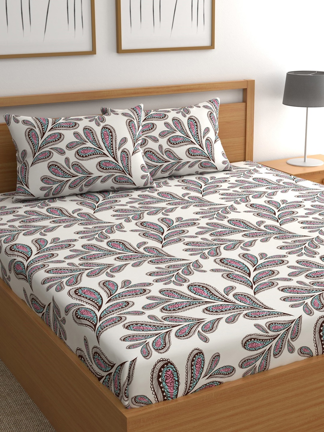 

CHHAVI INDIA White & Grey Floral 210 TC Queen Bedsheet with 2 Pillow Covers