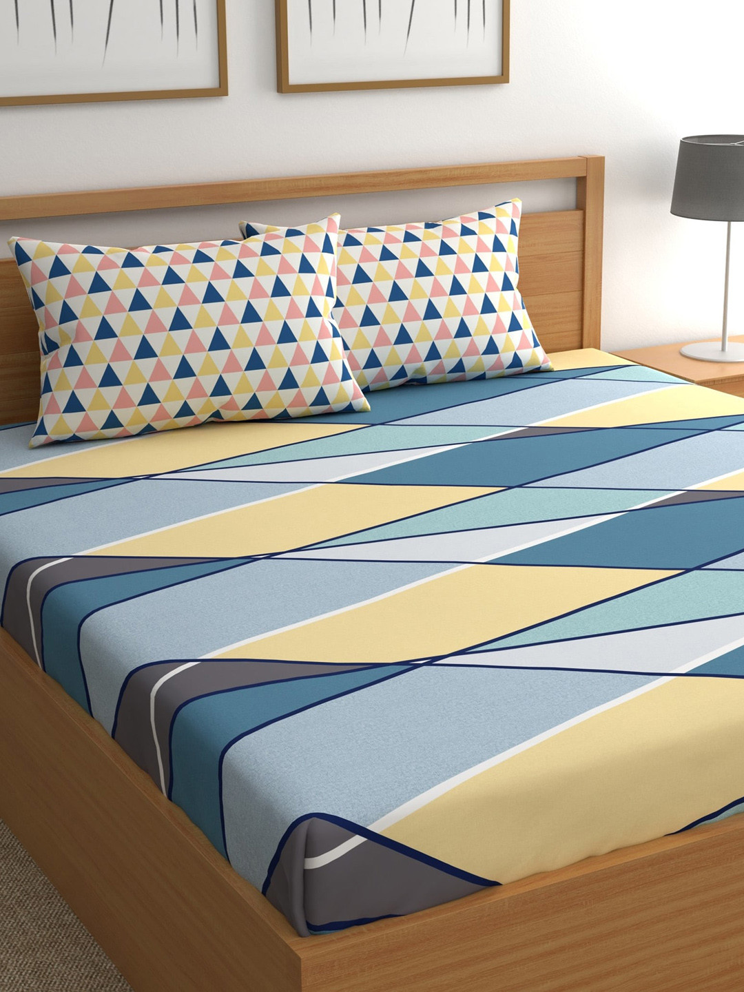 

CHHAVI INDIA Yellow Geometric 210 TC Queen Bedsheet with 2 Pillow Covers