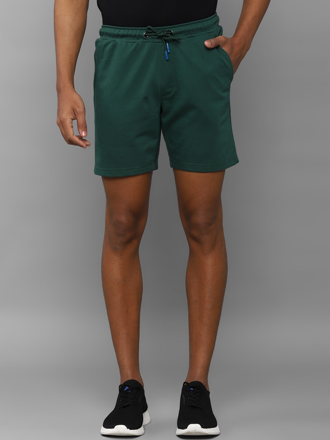 

Allen Solly Men Green Slim Fit Shorts