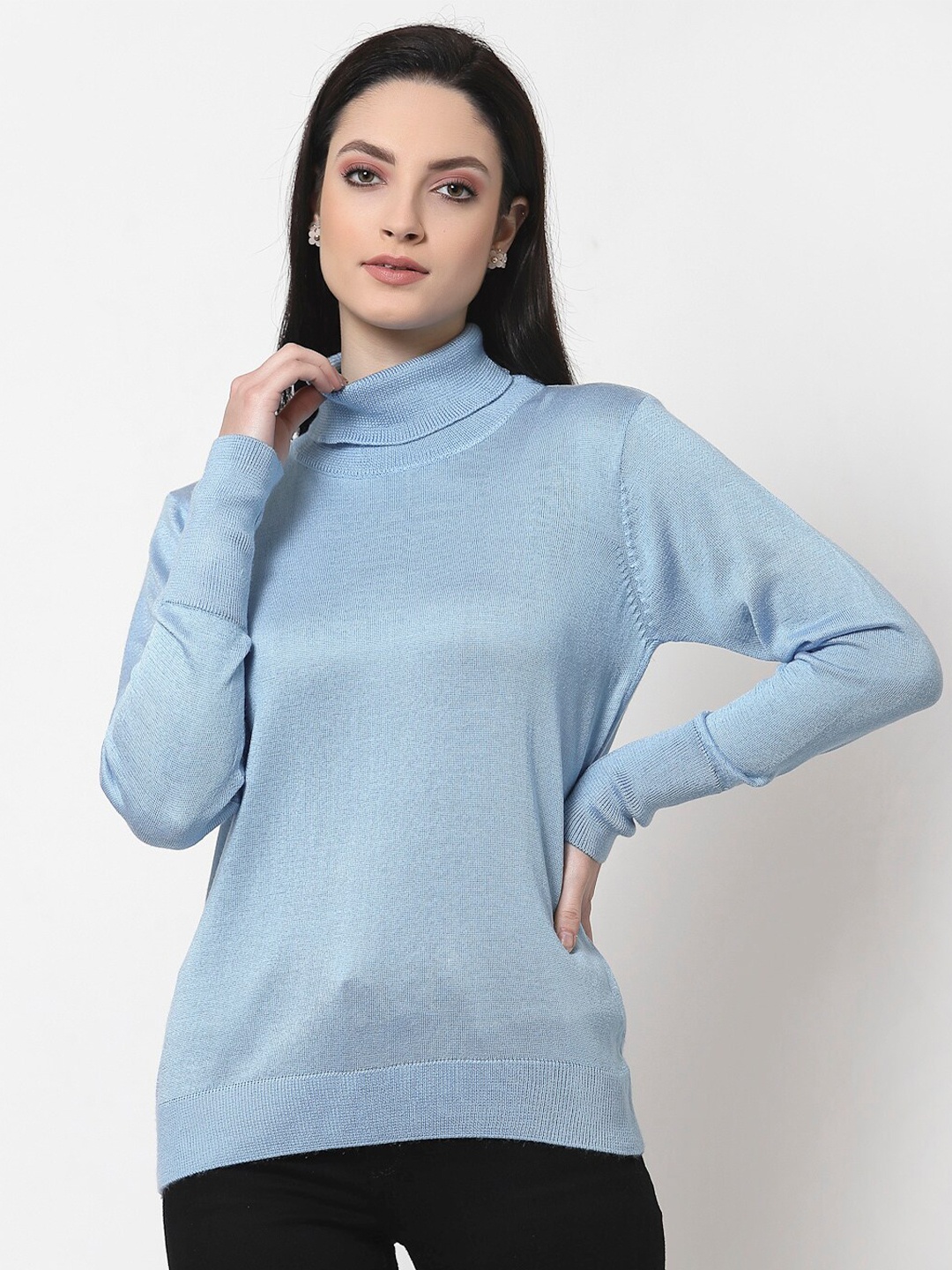 

Club York Women Solid Blue Pullover Pullover