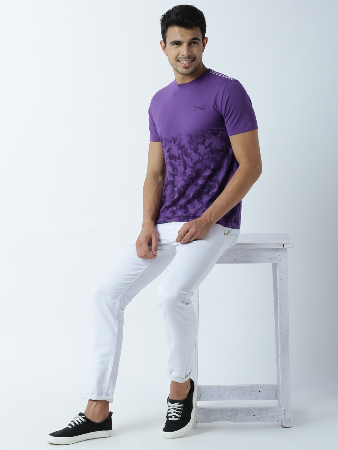 

Huetrap Men Purple Printed T-shirt
