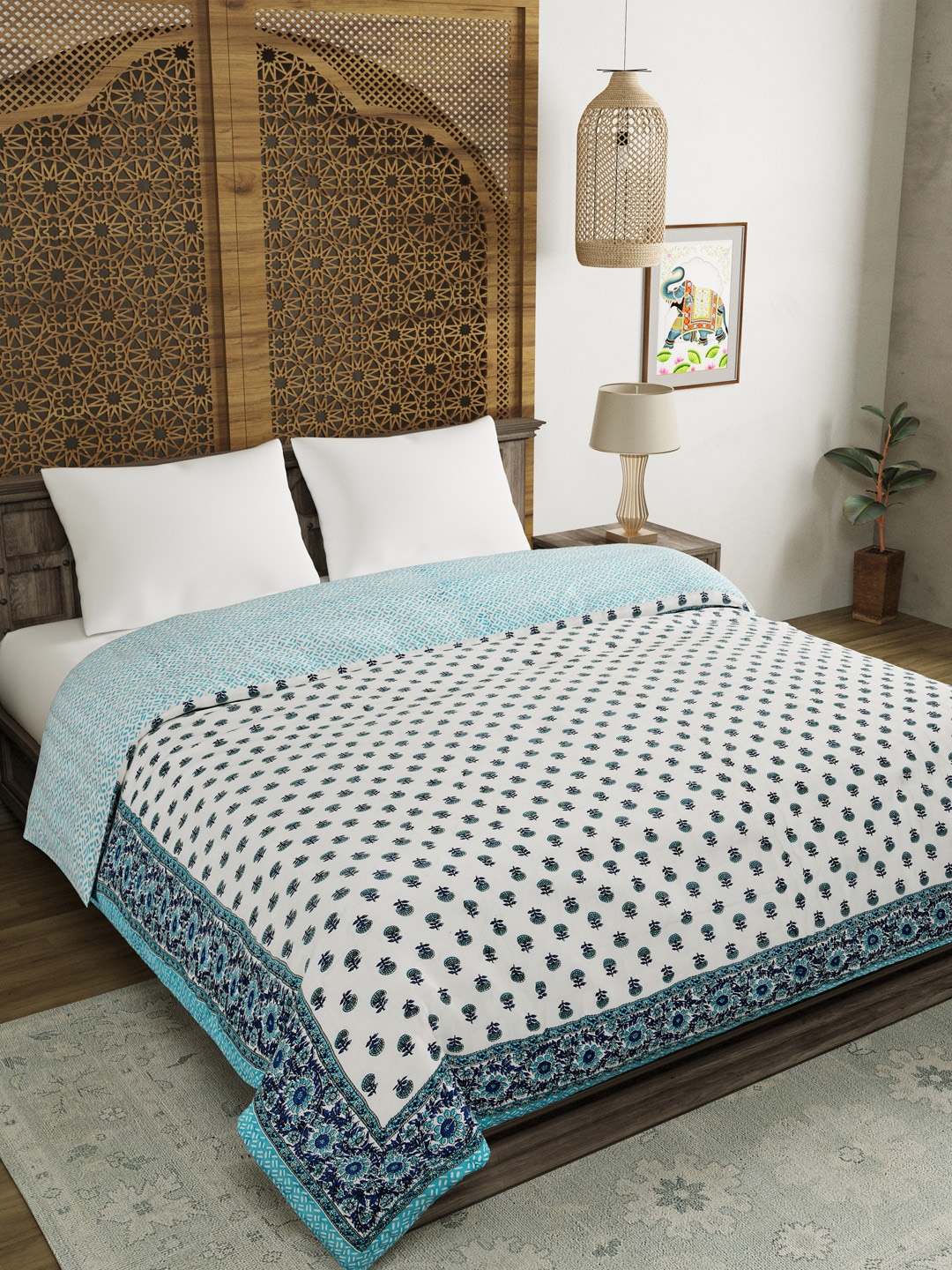

BLOCKS OF INDIA Blue & Off White Floral Mild Winter 350 GSM Double Bed Quilt