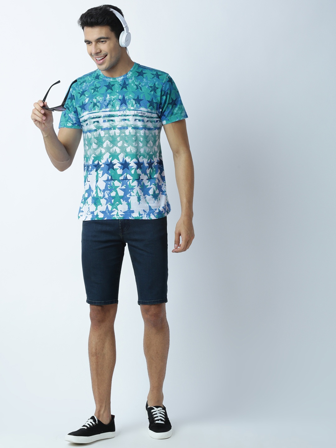 

Huetrap Men White & Blue Printed Round Neck T-shirt