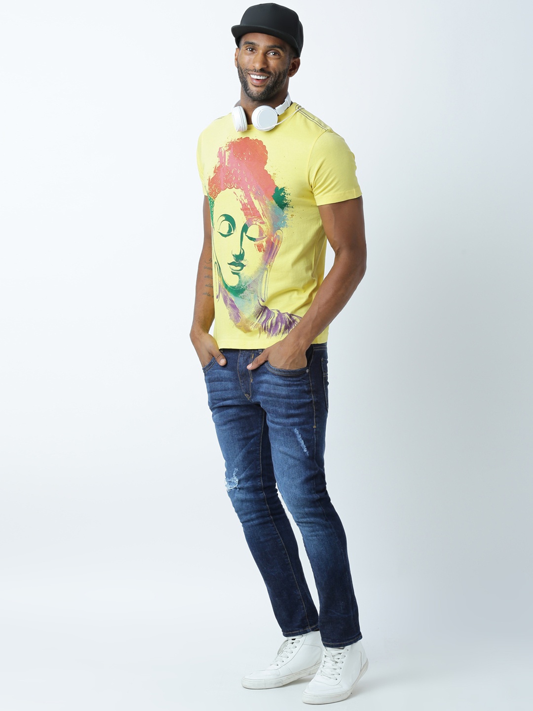

Huetrap Men Yellow Printed Round Neck T-shirt