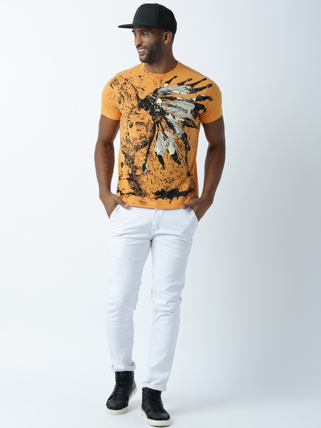 

Huetrap Men Orange Printed T-shirt