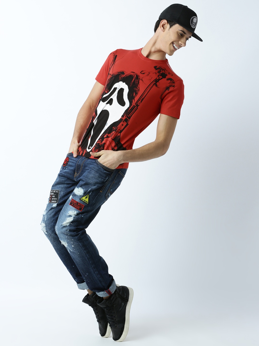 

Huetrap Men Red Printed T-shirt