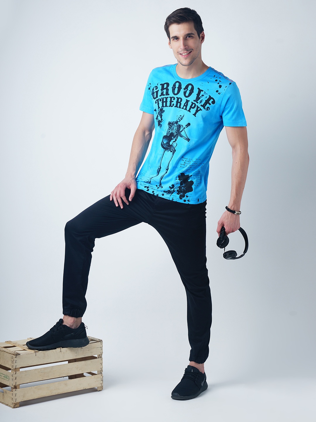 

Huetrap Men Turquoise Blue Printed Round Neck T-Shirt