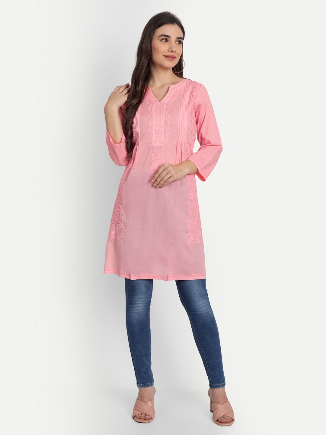 

Indiankala4u Women Peach-Coloured Ethnic Motifs Embroidered Pure Cotton Chikankari Kurti