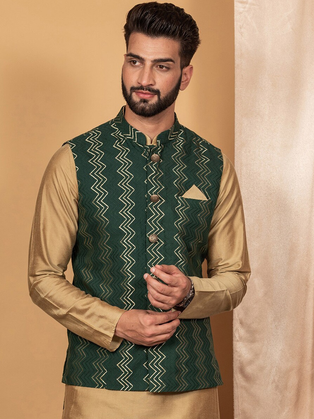 

KISAH Men Green Solid Woven Design Nehru Jackets