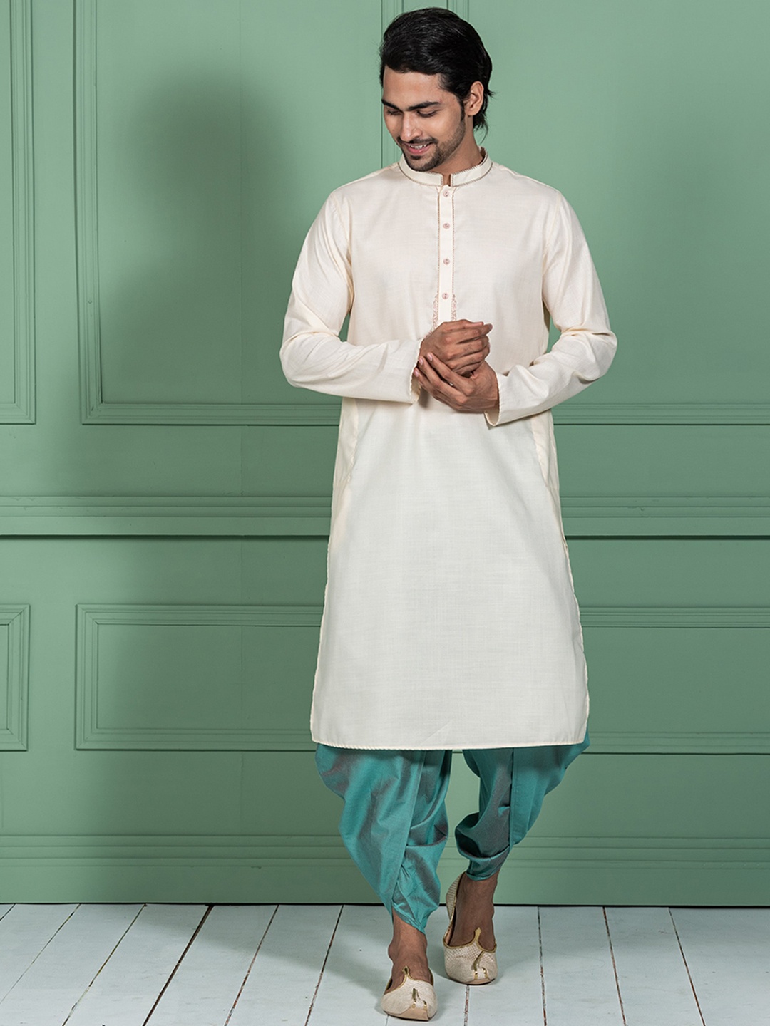 

KISAH Men White Thread Work Kurta