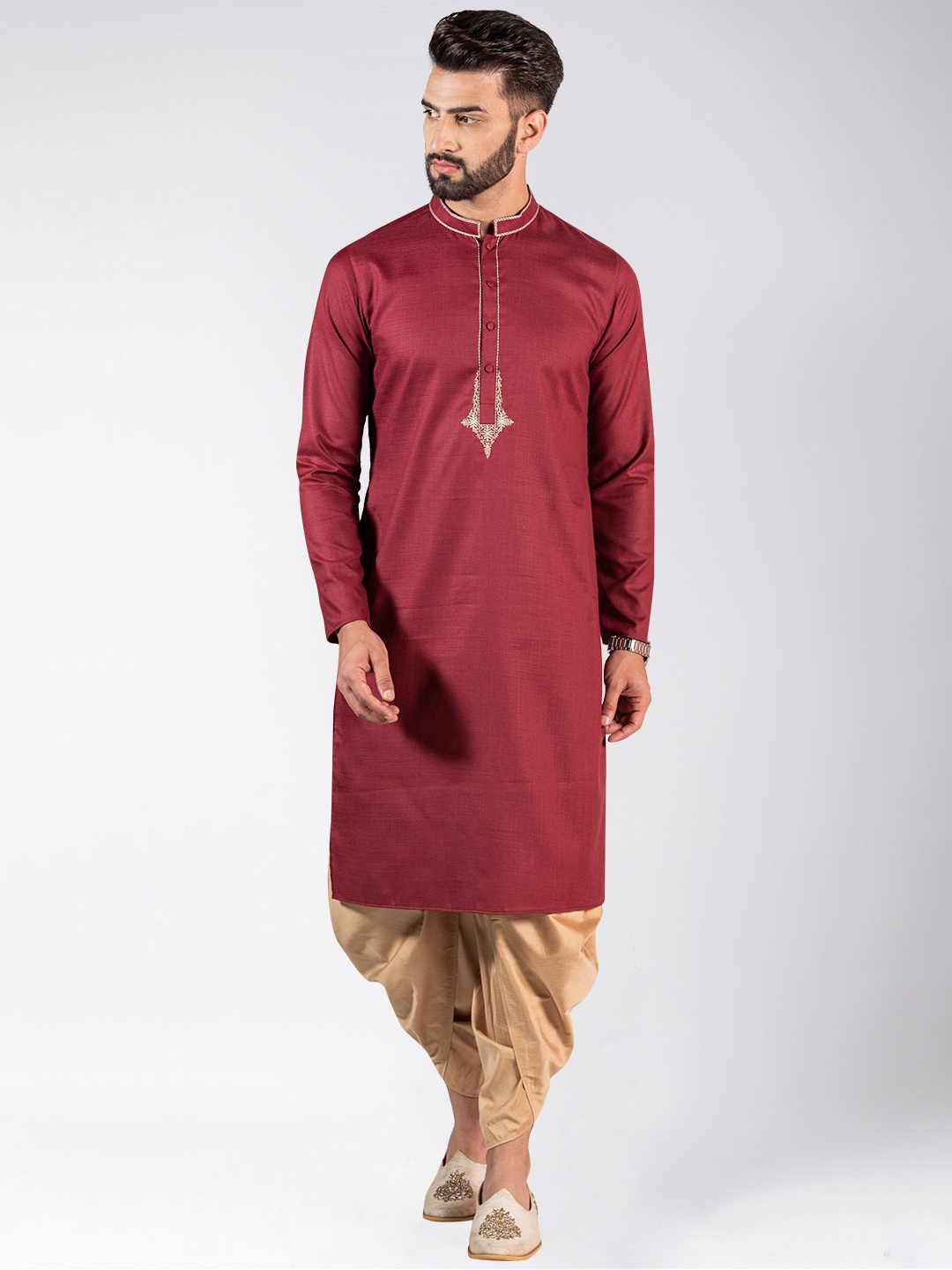 

KISAH Men Maroon & Gold-Toned Thread Work Kurta