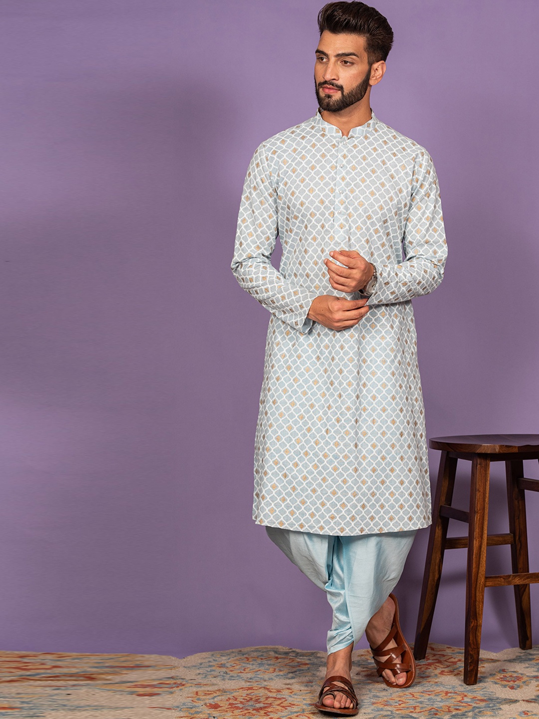 

KISAH Men Blue Geometric Thread Work Kurta