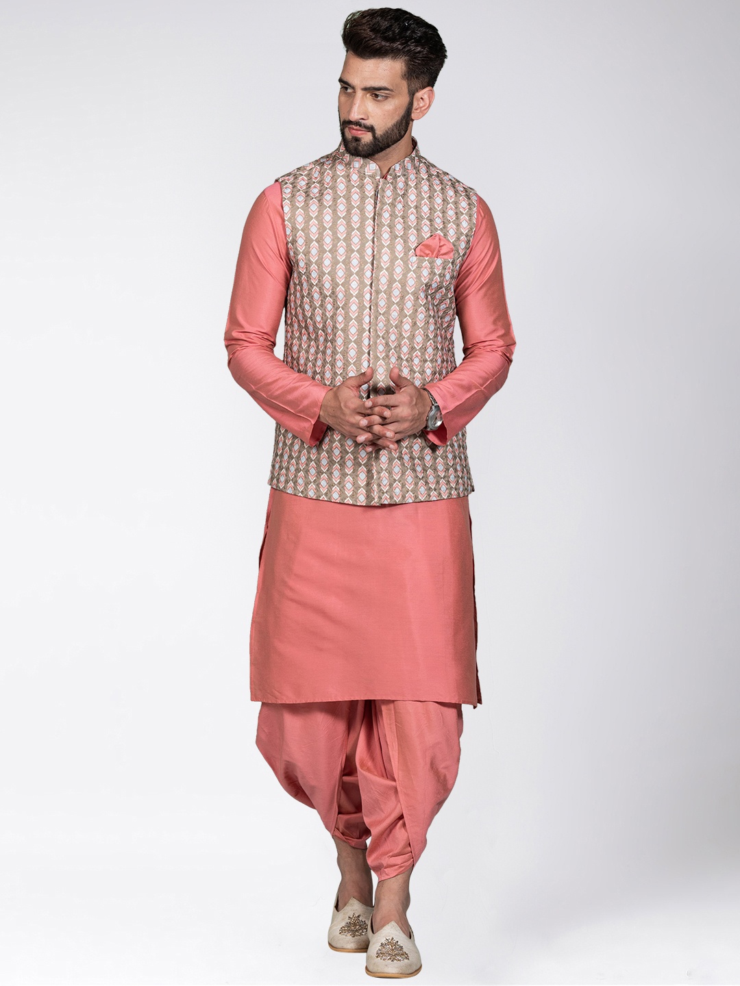 

KISAH Men Peach-Coloured Floral Kurta with Trousers & Nehru Jacket