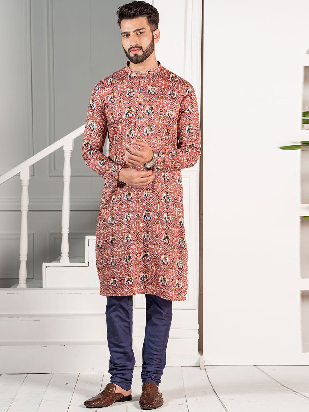 

KISAH Men Mauve Ethnic Motifs Printed Kurta with Churidar