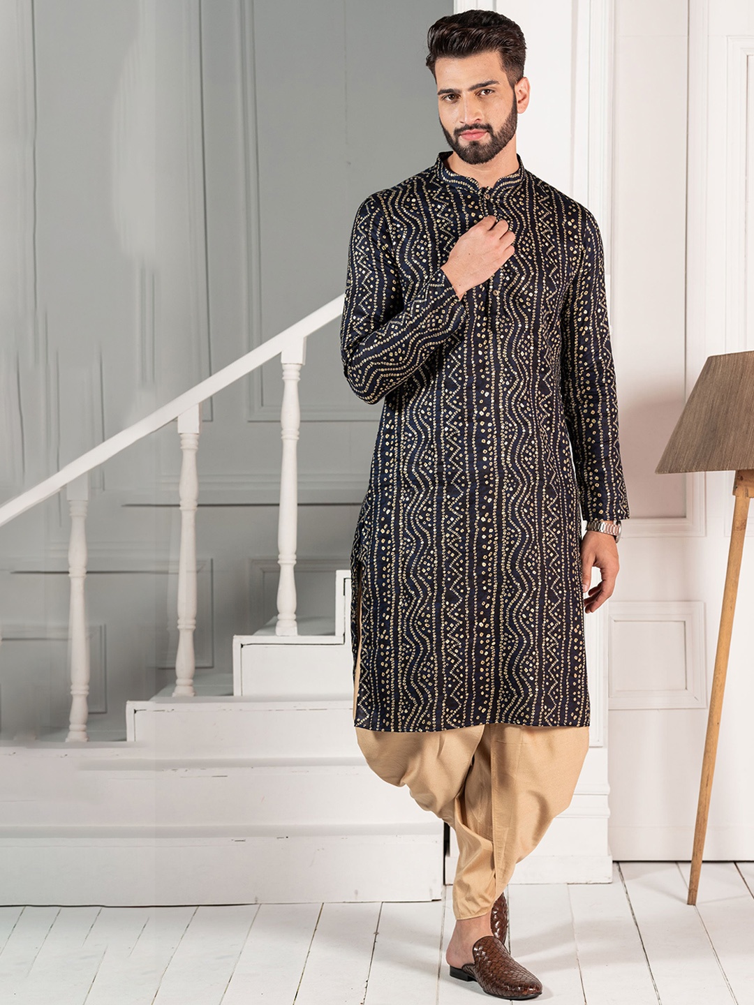 

KISAH Men Navy Blue And Black Bandhani Printed Kurta with Dhoti Pants