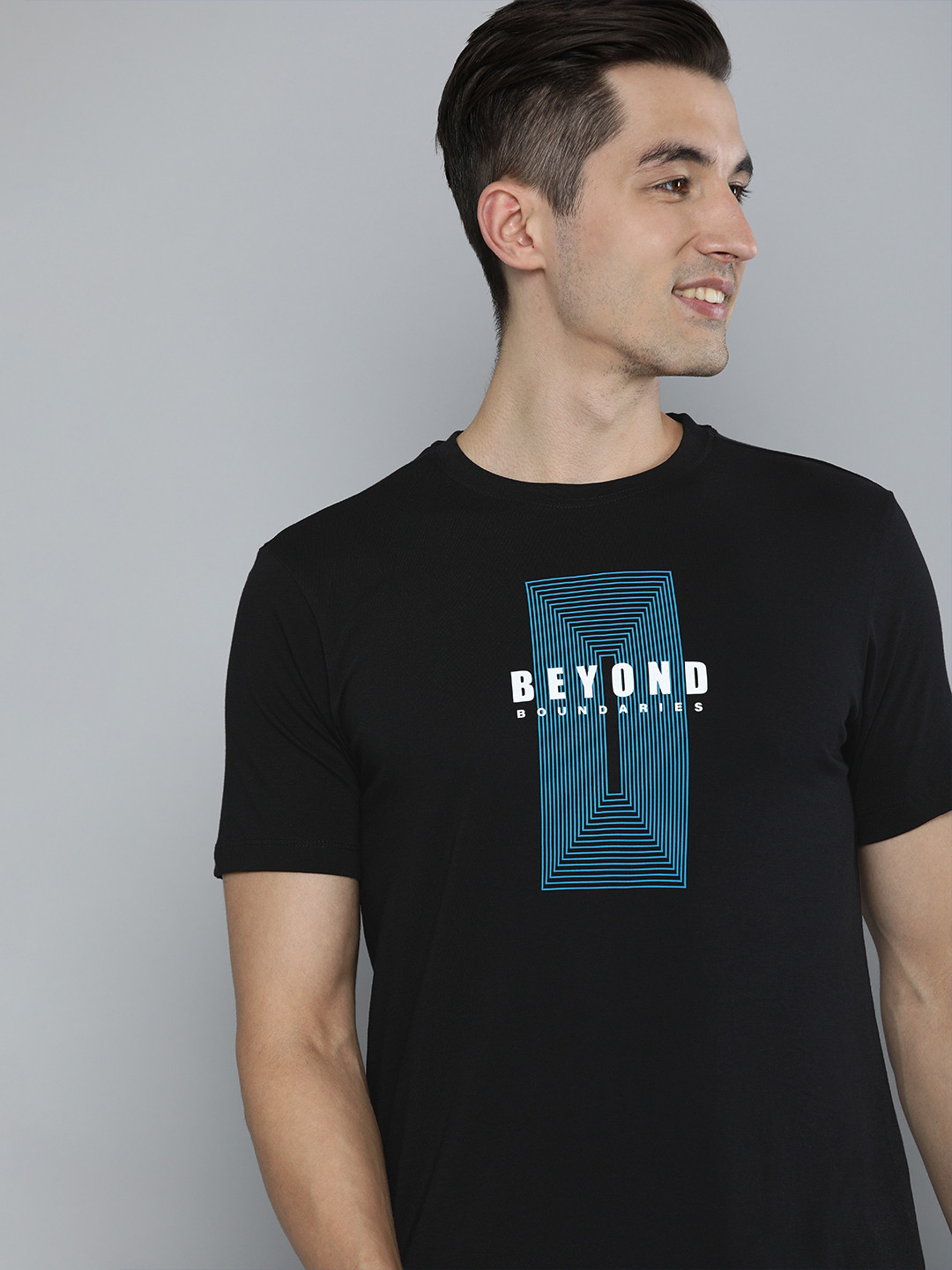 

HERE&NOW Men Black & Blue Printed Pure Cotton T-shirt