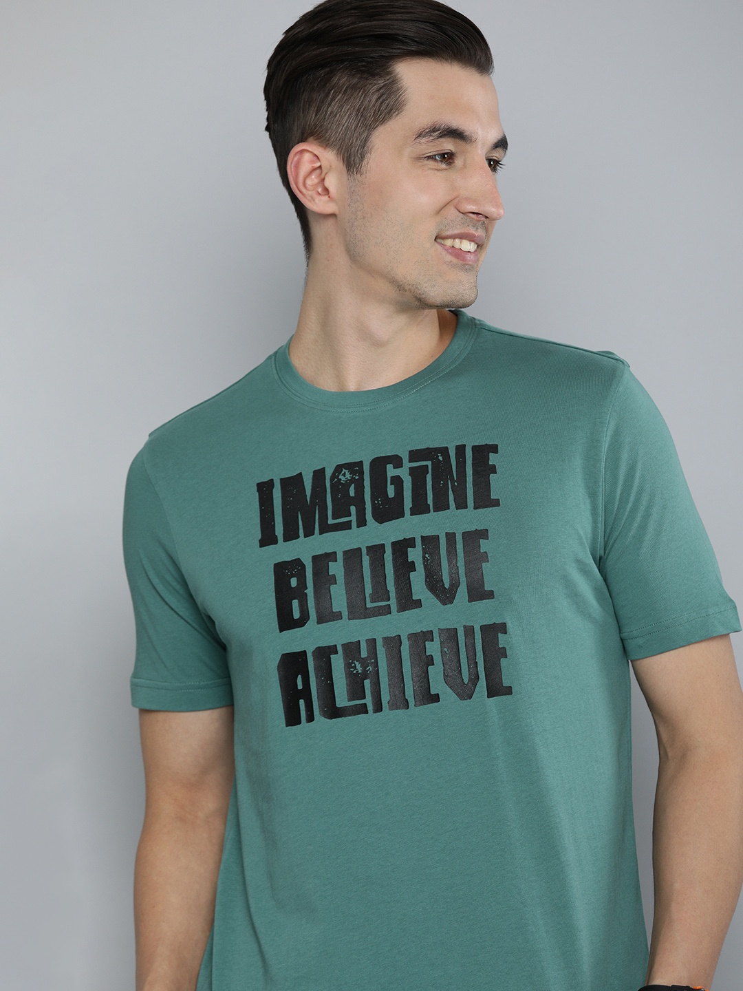

HERE&NOW Men Green & Black Printed Pure Cotton T-shirt