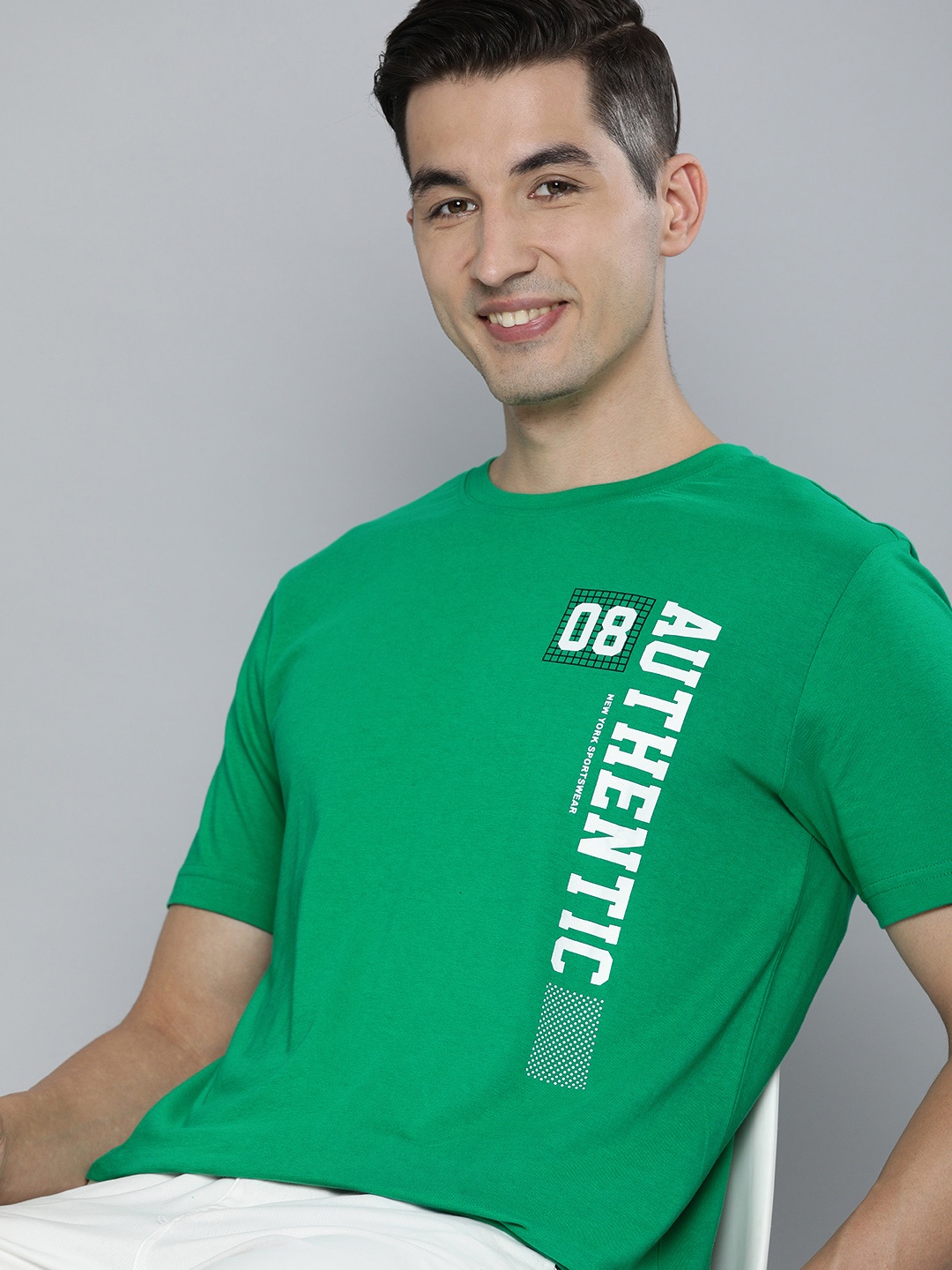 

HERE&NOW Men Green Typography Printed Pure Cotton T-shirt