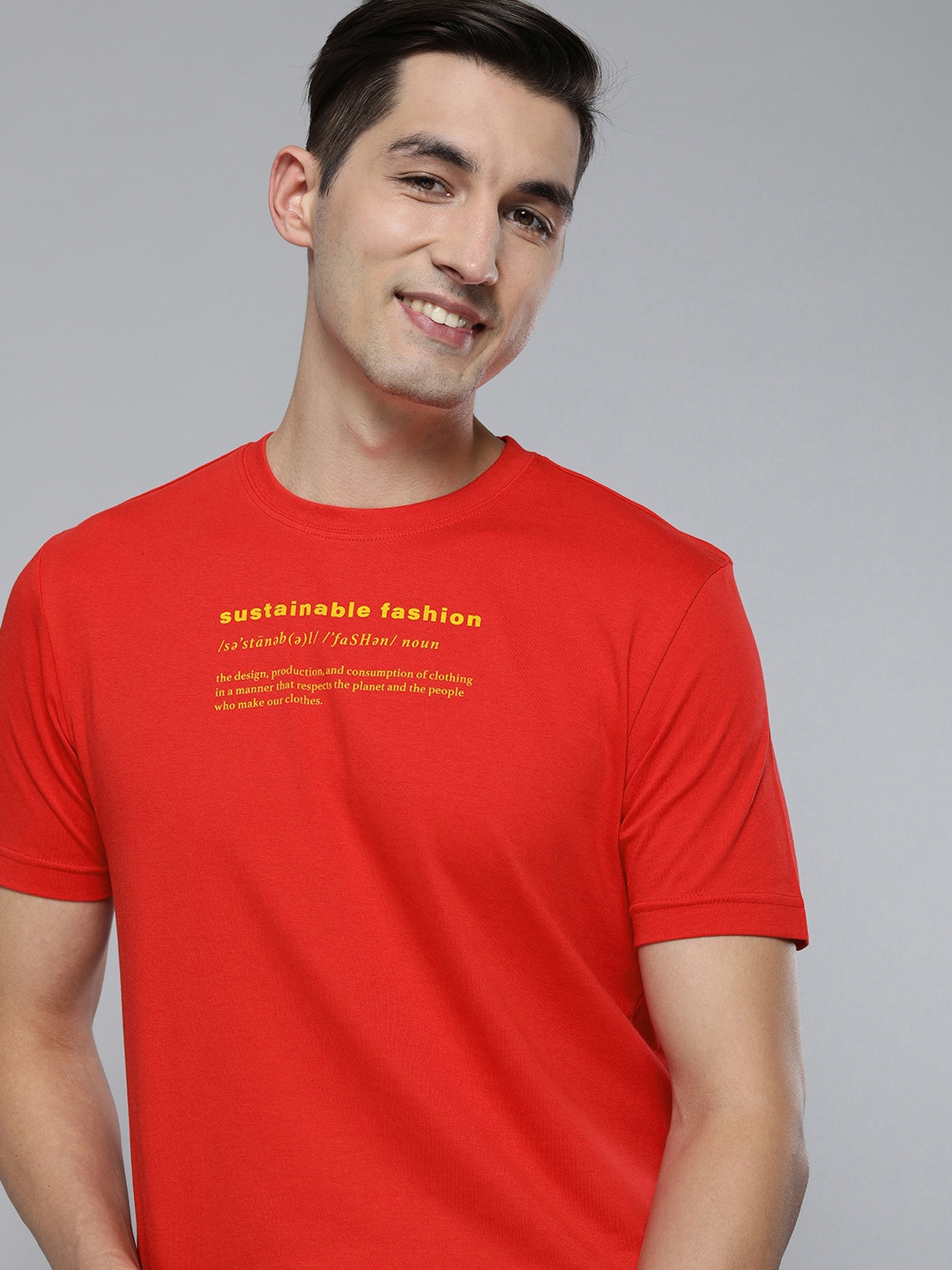 

HERE&NOW Men Red Typography Printed Pure Cotton T-shirt