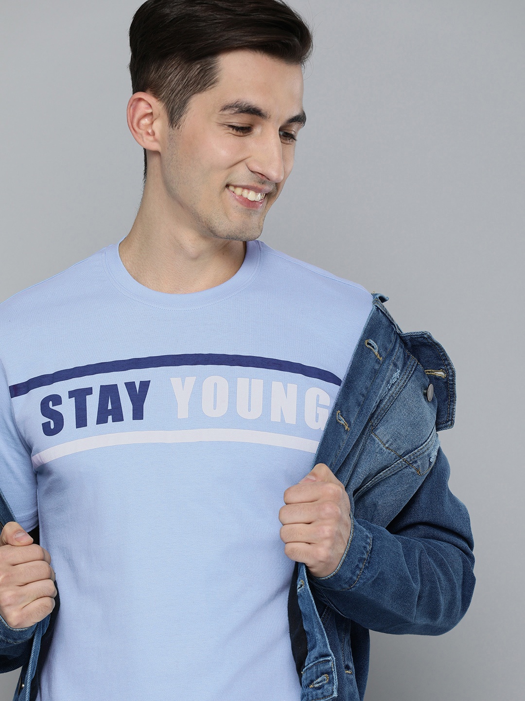 

HERE&NOW Men Blue & White Typography Printed Pure Cotton T-shirt