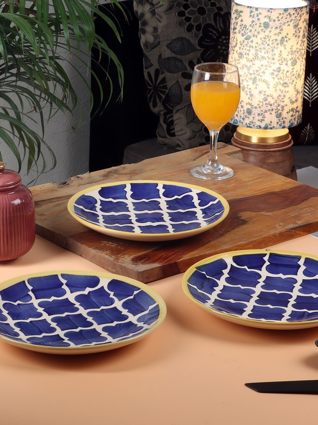 

CDI Set Of 4 Blue & White Printed Dishwasher safe Ceramic Matte Plates