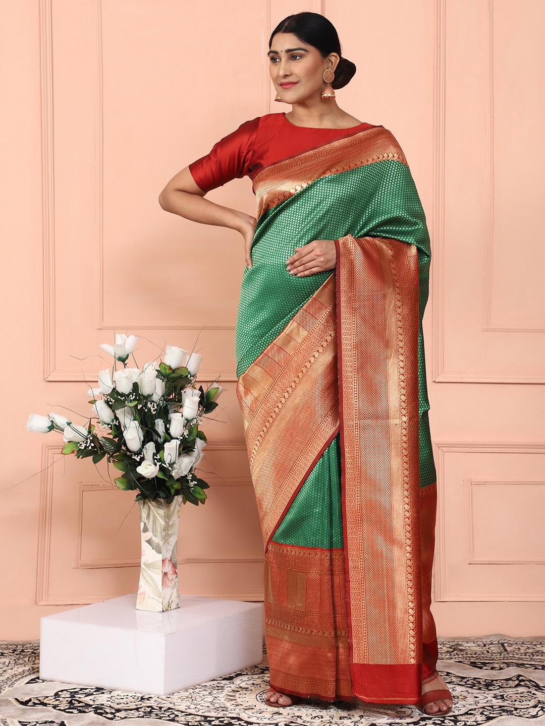 

Glemora Green & Red Woven Design Zari Silk Blend Kanjeevaram Saree