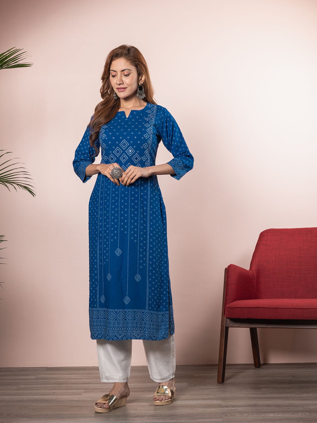 

BEATITUDE Women Blue Bandhani Printed Mirror Work Kurta