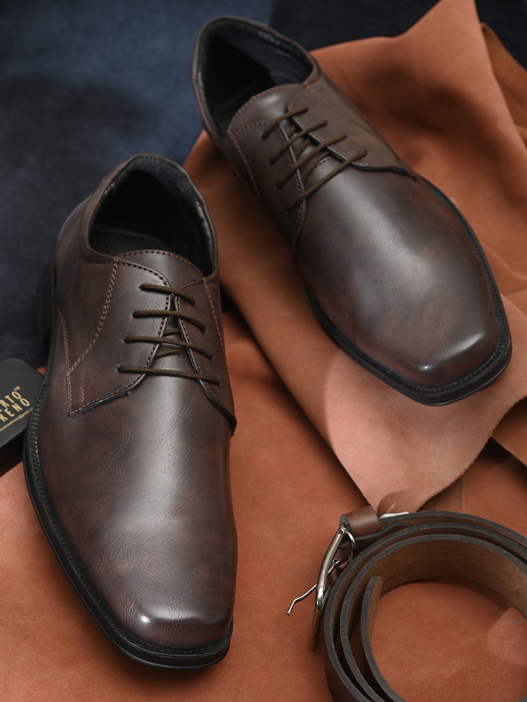 

ALBERTO MORENO Men Brown Solid Formal Derbys