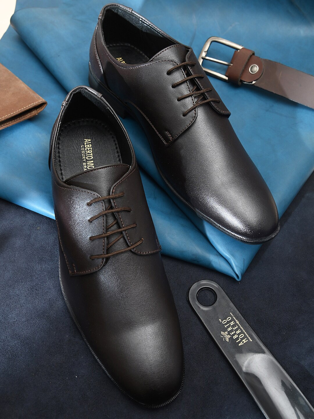 

ALBERTO MORENO Men Coffee Brown Solid Formal Derbys