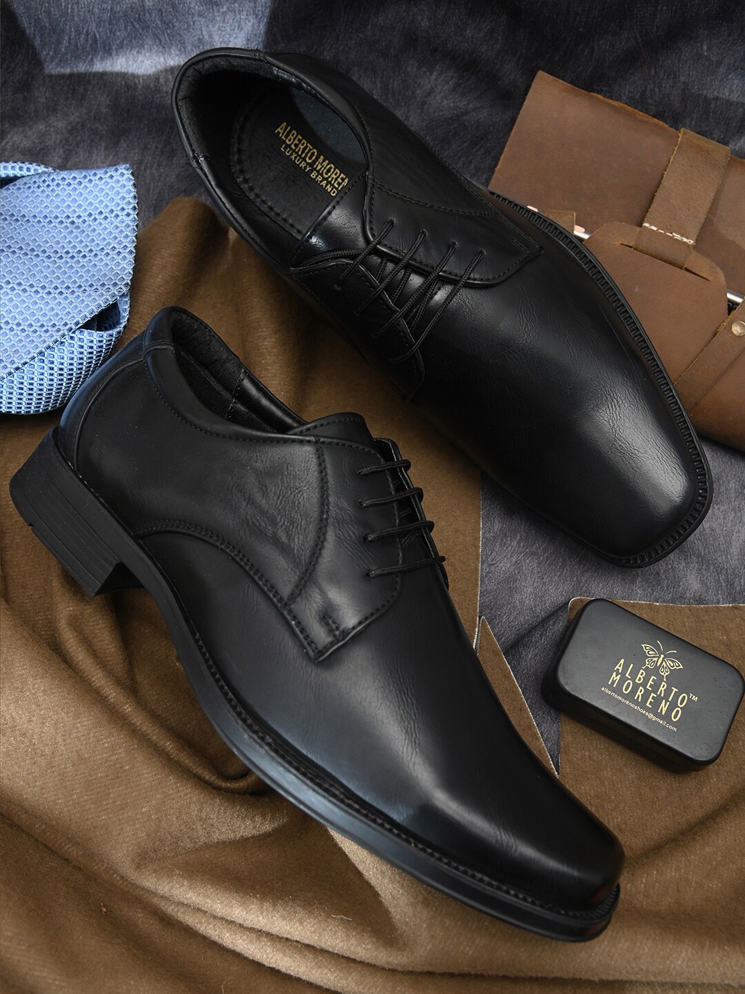 

ALBERTO MORENO Men Black Solid Formal Derbys