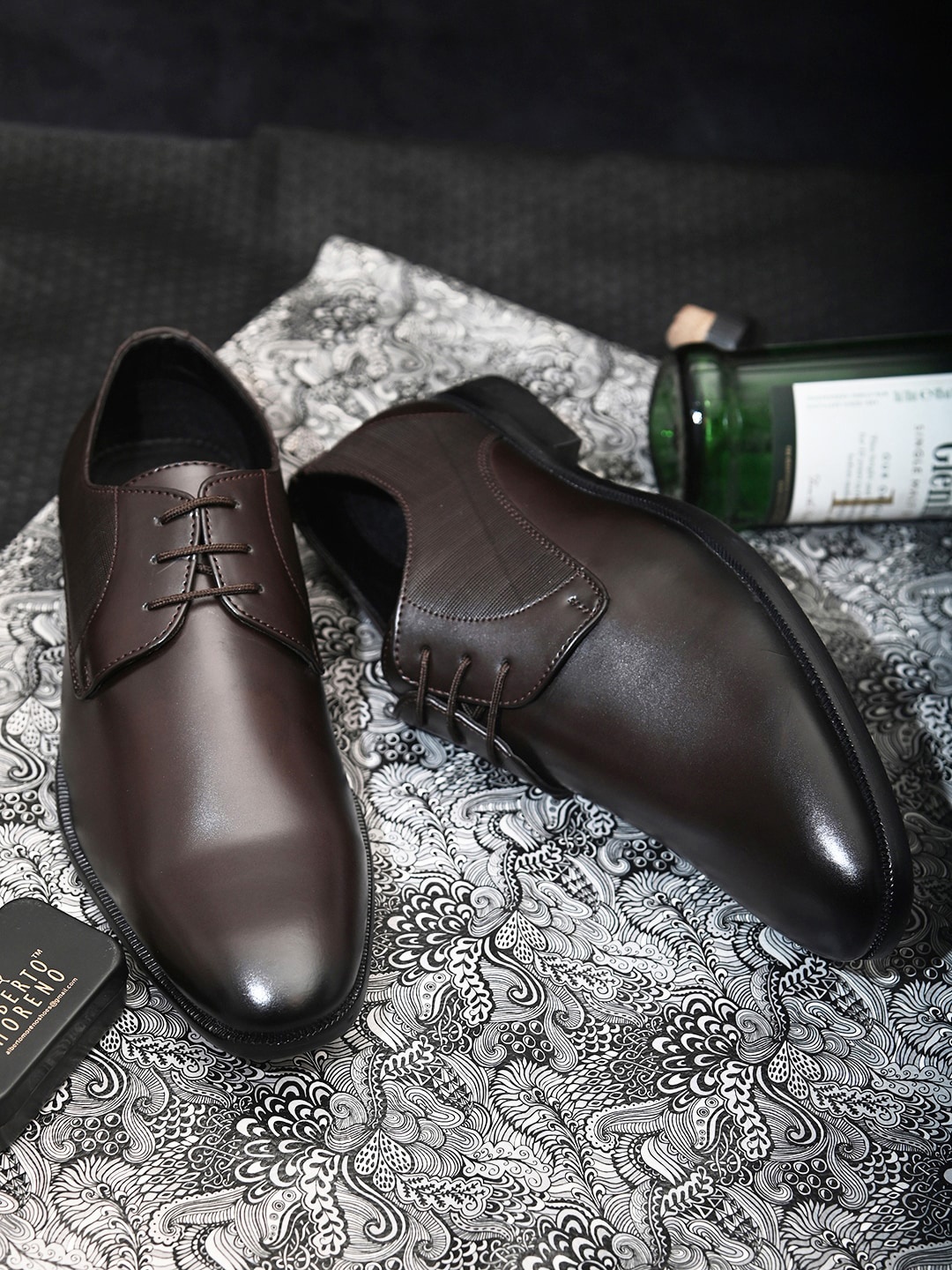 

ALBERTO MORENO Men Brown Solid Formal Derby