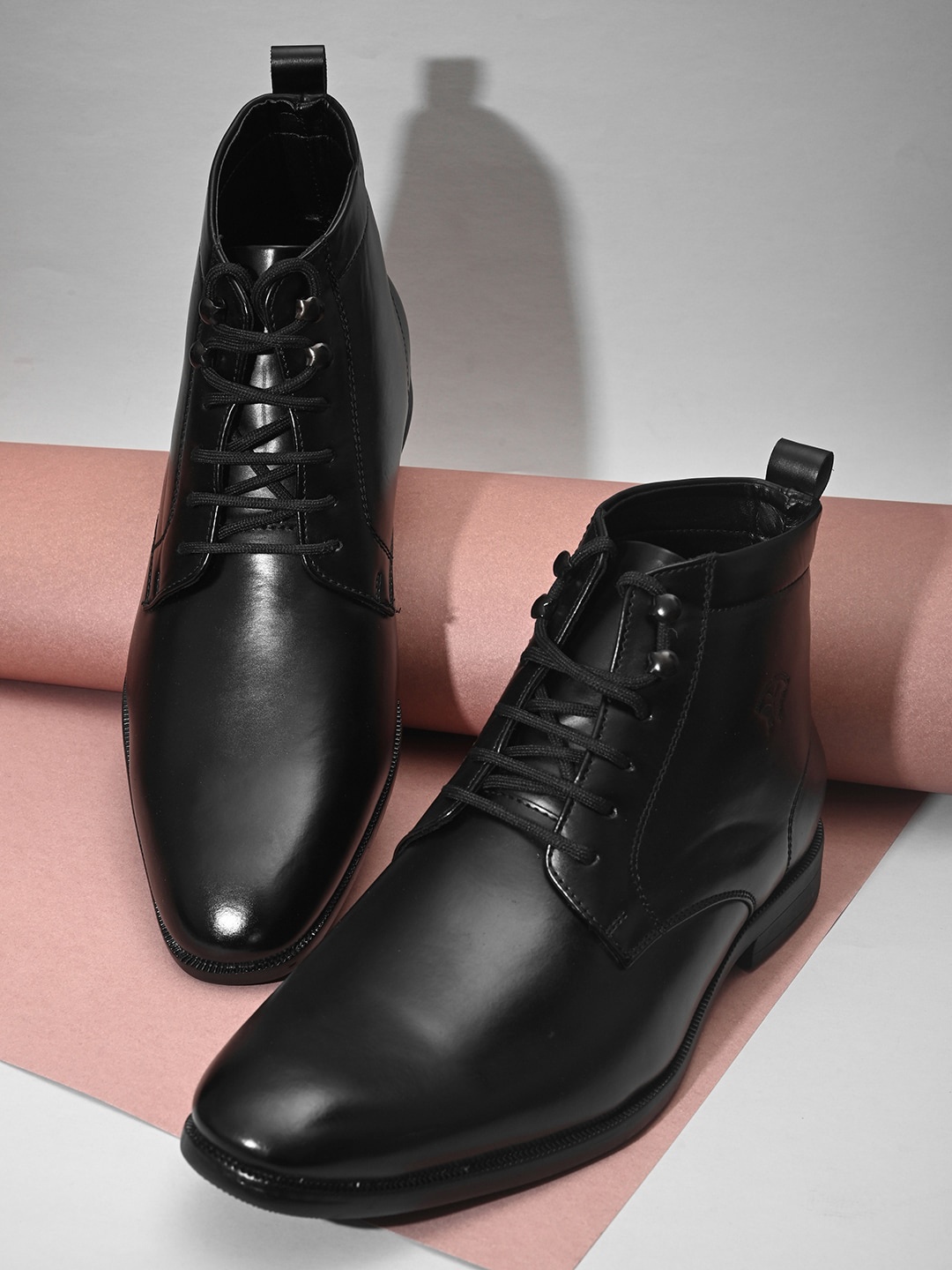 

ALBERTO MORENO Men Black Derbys