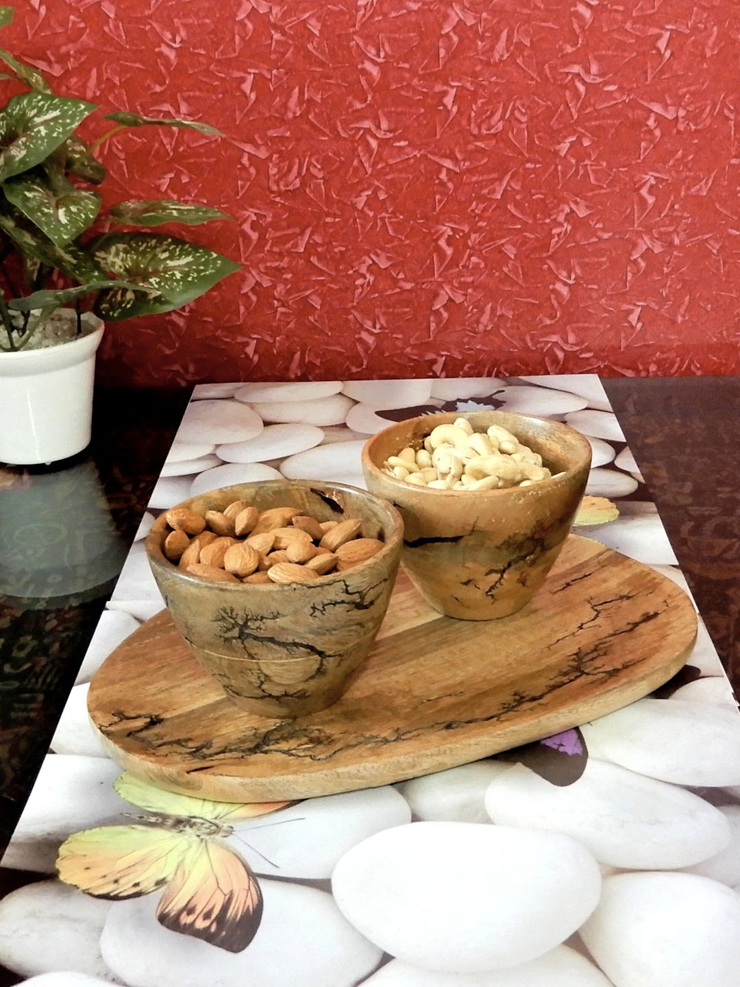 

Disoo Fashions Brown Solid Wood Oval Serving Tray With 2 Bowl Set