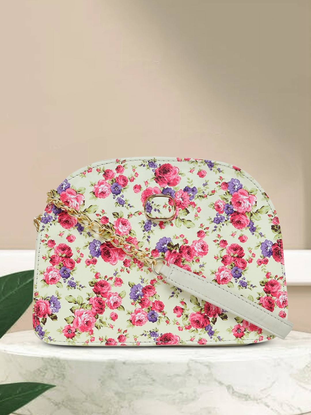 

AMYENCE Women Beige Printed Swagger Sling Bag, Black