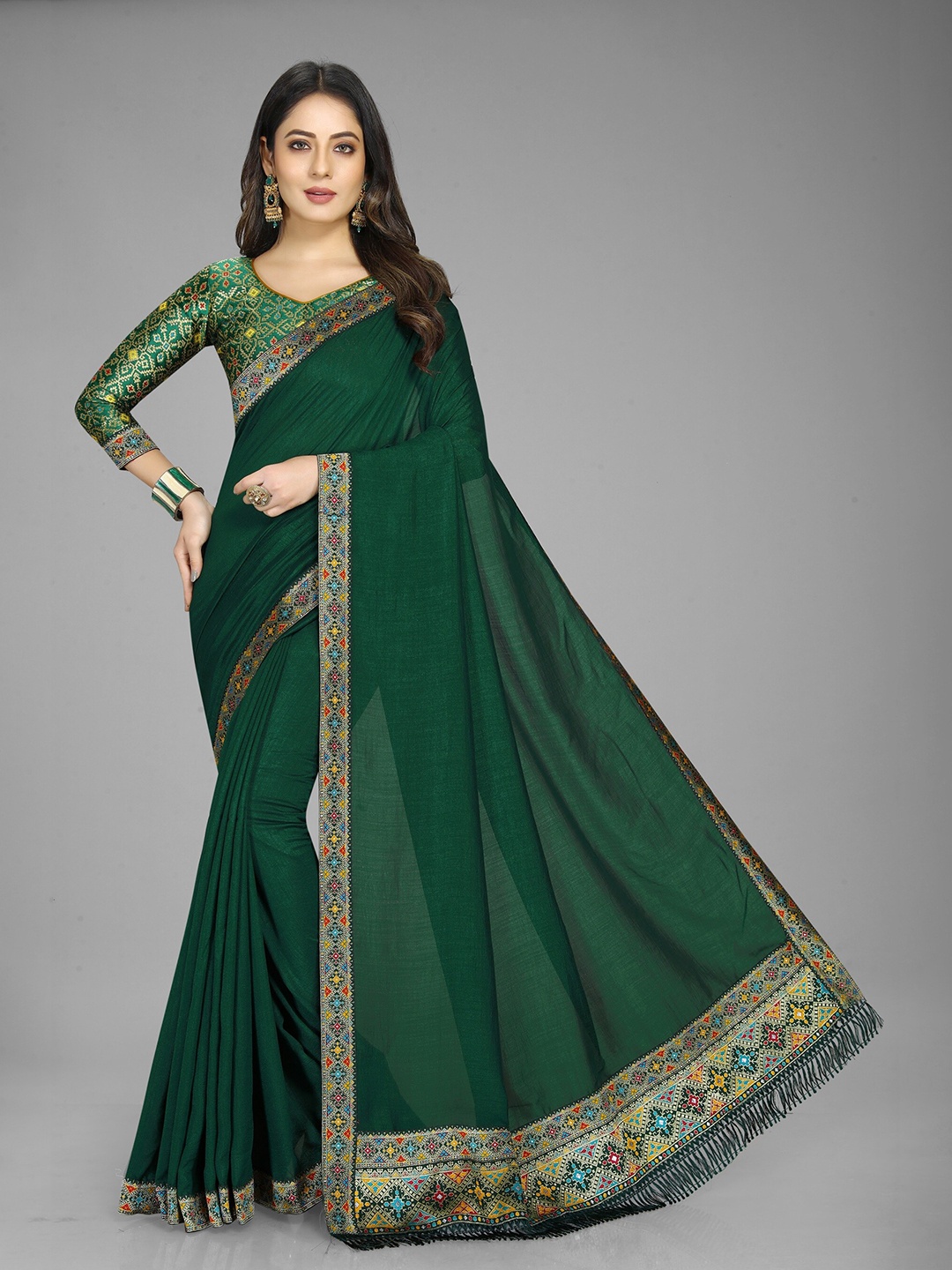 

Grubstaker Green & Yellow Pure Silk Saree