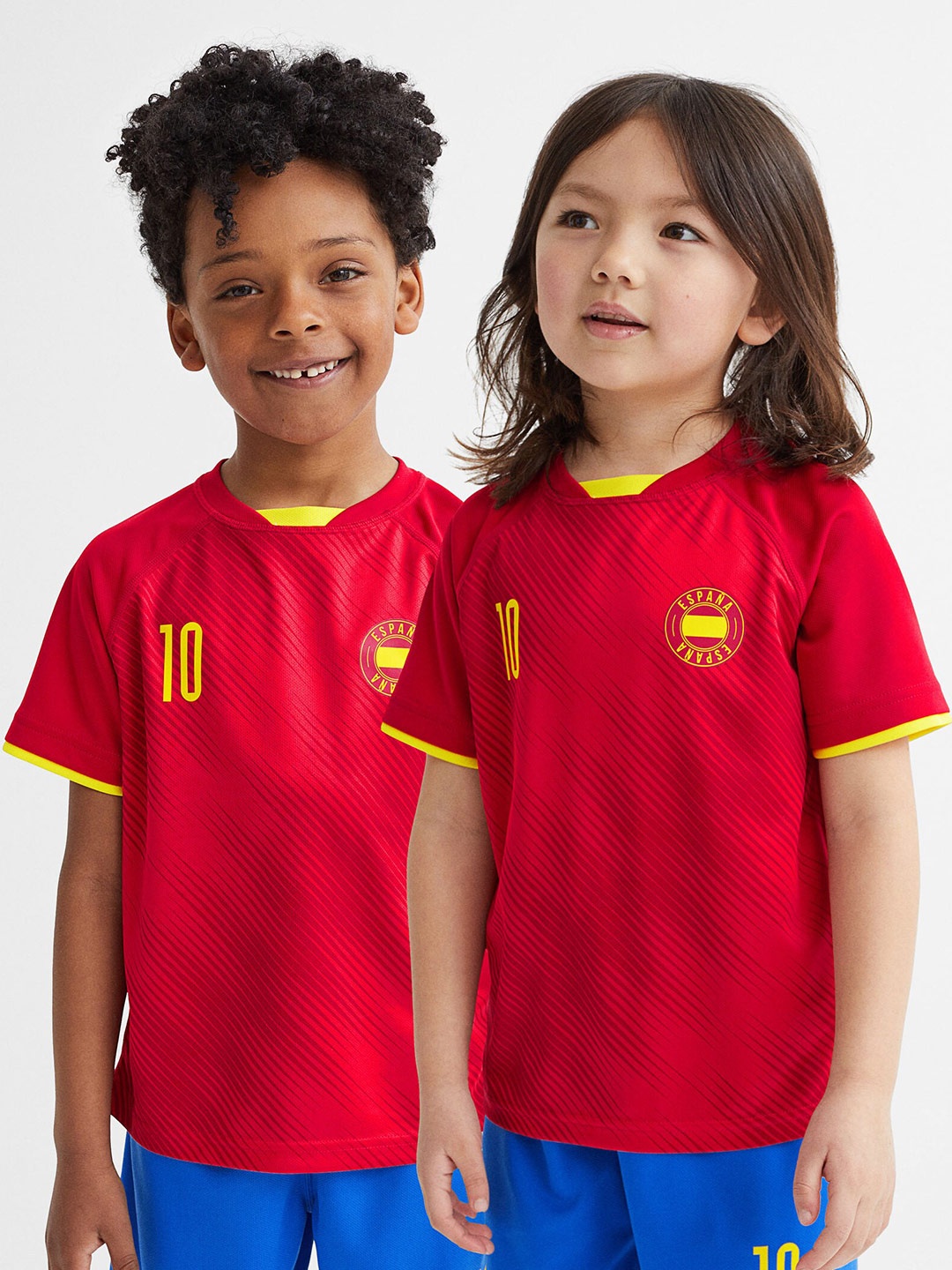 

H&M Girls Red Football Shirt